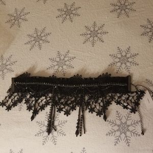 White house black market lace chocker NWT